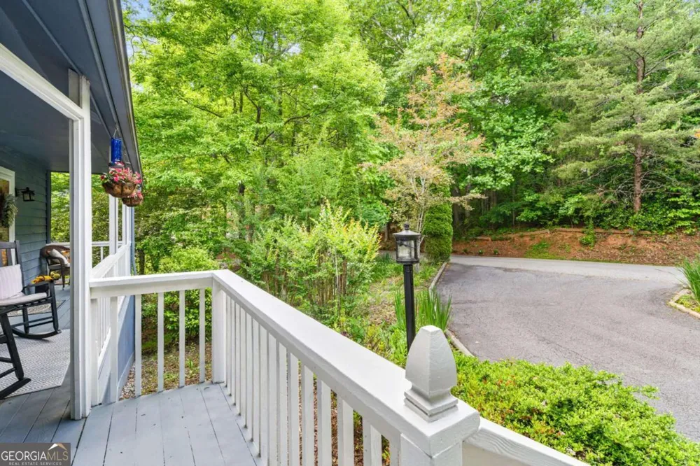5686 Pine Crest RD Young Harris, GA 30582