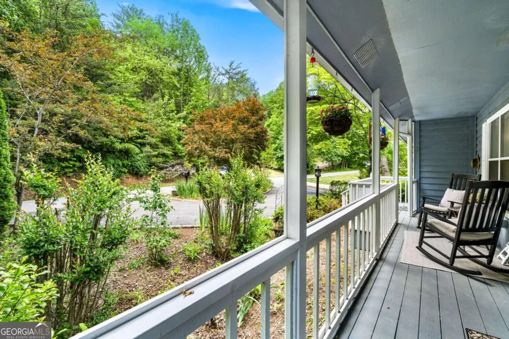 5686 Pine Crest RD Young Harris, GA 30582