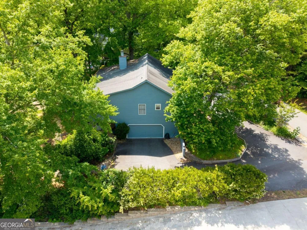 5686 Pine Crest RD Young Harris, GA 30582