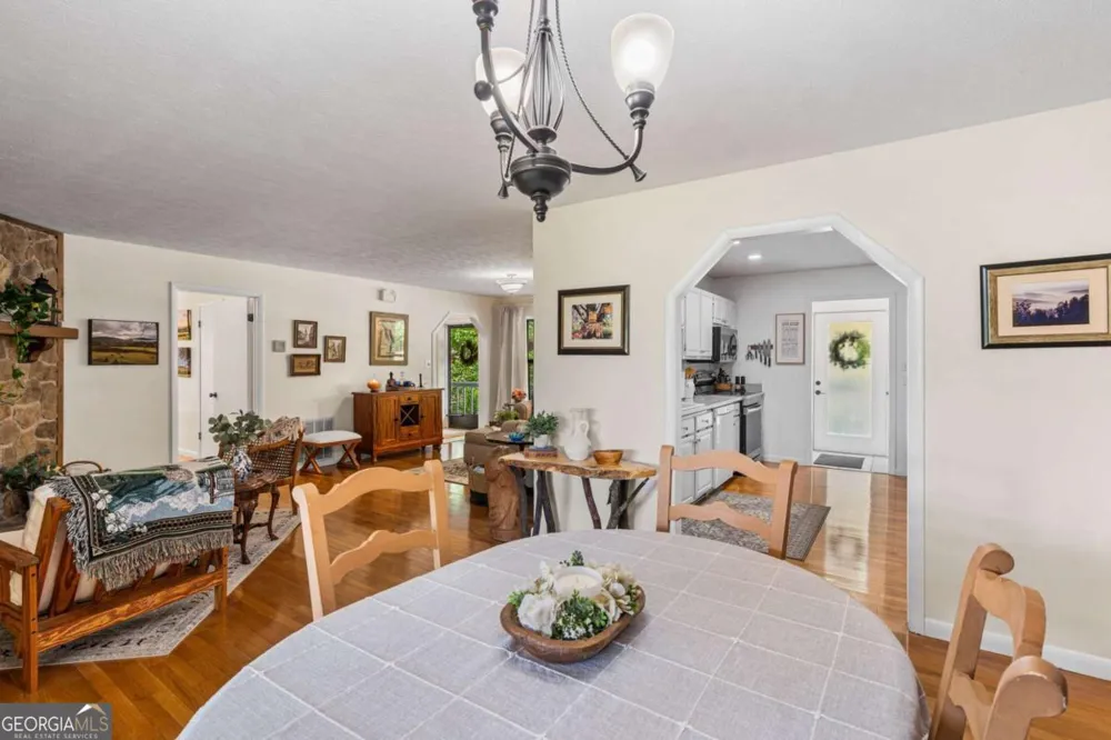 5686 Pine Crest RD Young Harris, GA 30582