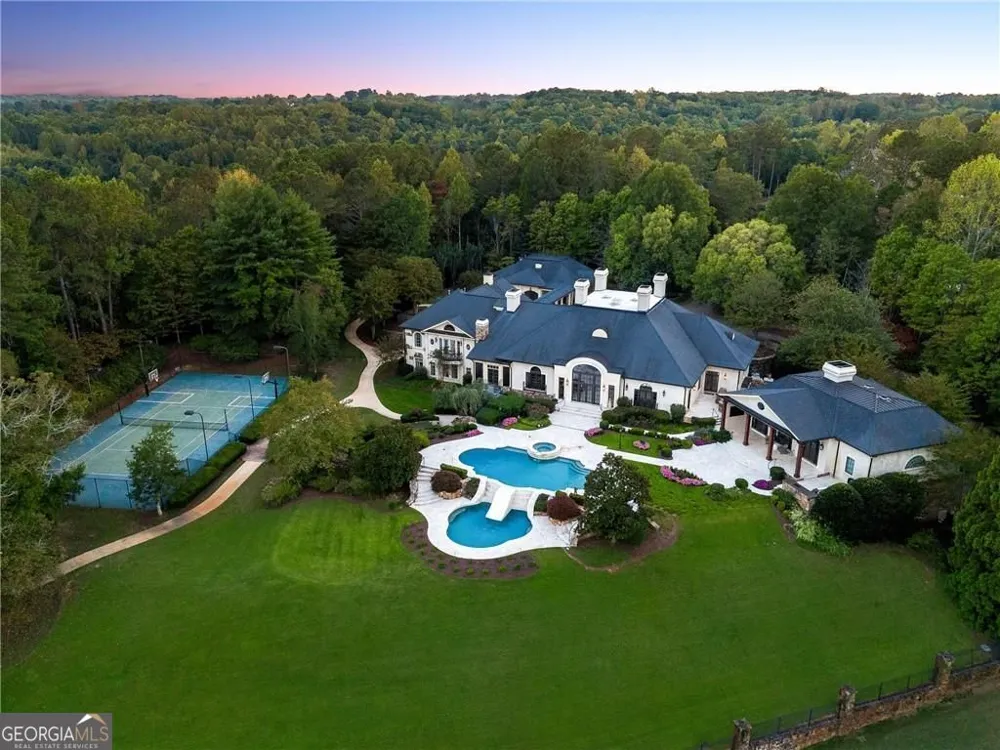 811 Hawks Nest CT Ball Ground, GA 30107