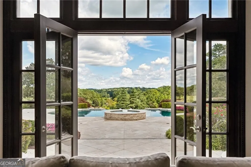 811 Hawks Nest CT Ball Ground, GA 30107