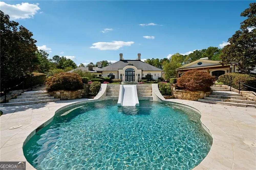 811 Hawks Nest CT Ball Ground, GA 30107