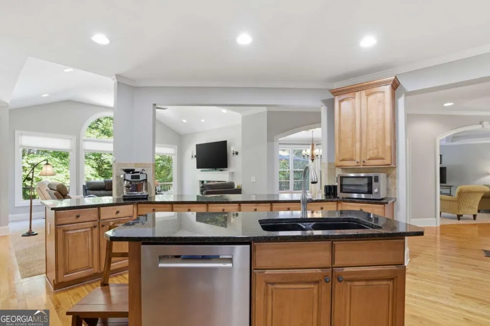 29 Crolley LN White, GA 30184