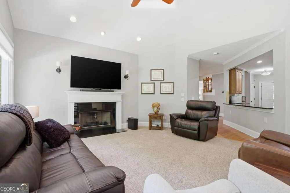 29 Crolley LN White, GA 30184