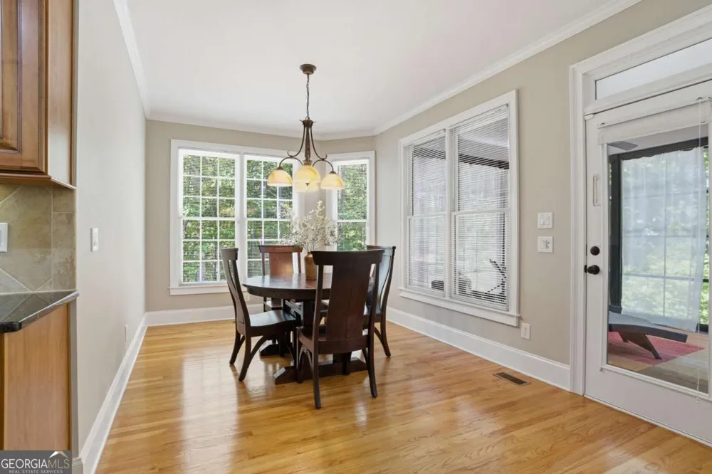 29 Crolley LN White, GA 30184