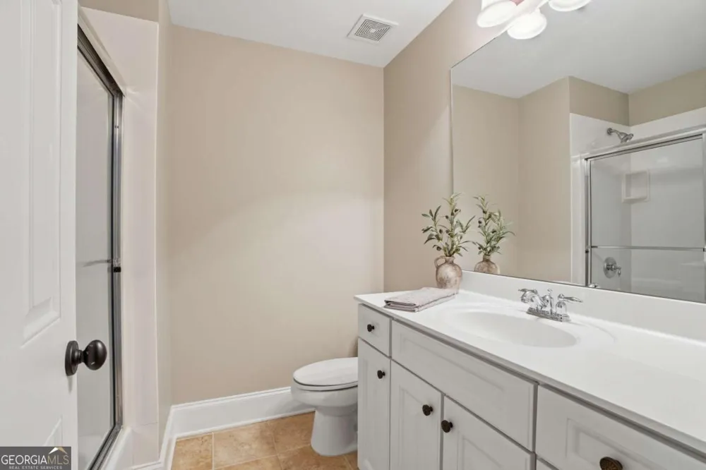 29 Crolley LN White, GA 30184