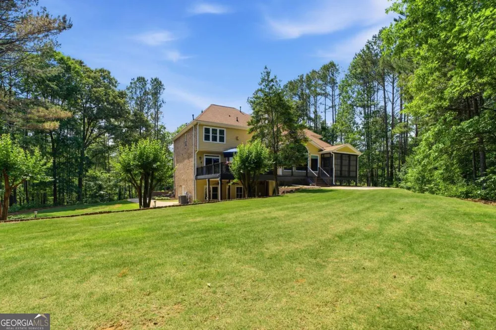 29 Crolley LN White, GA 30184