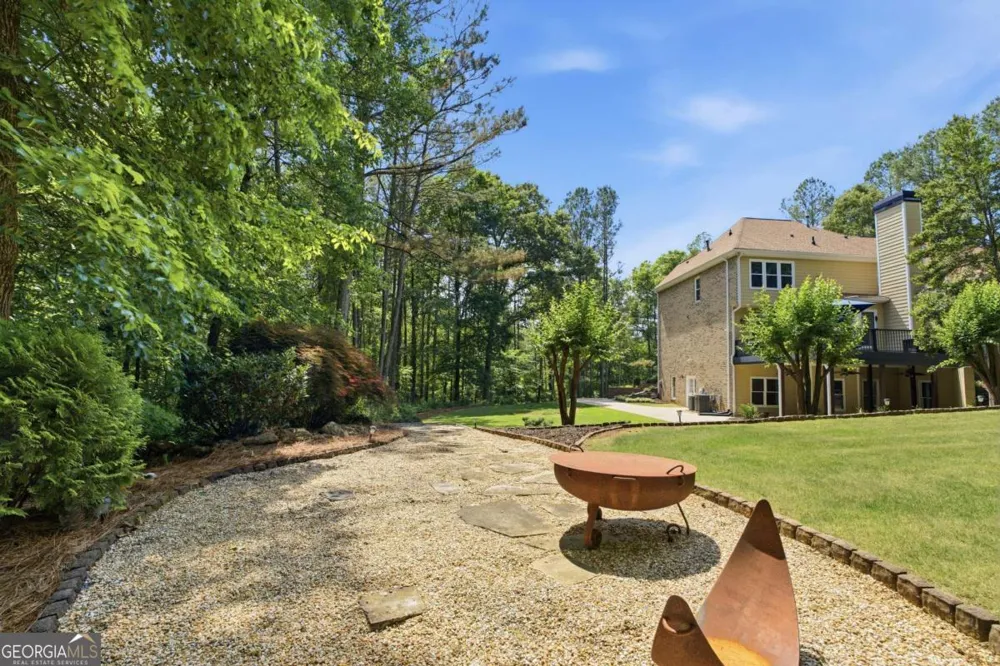 29 Crolley LN White, GA 30184