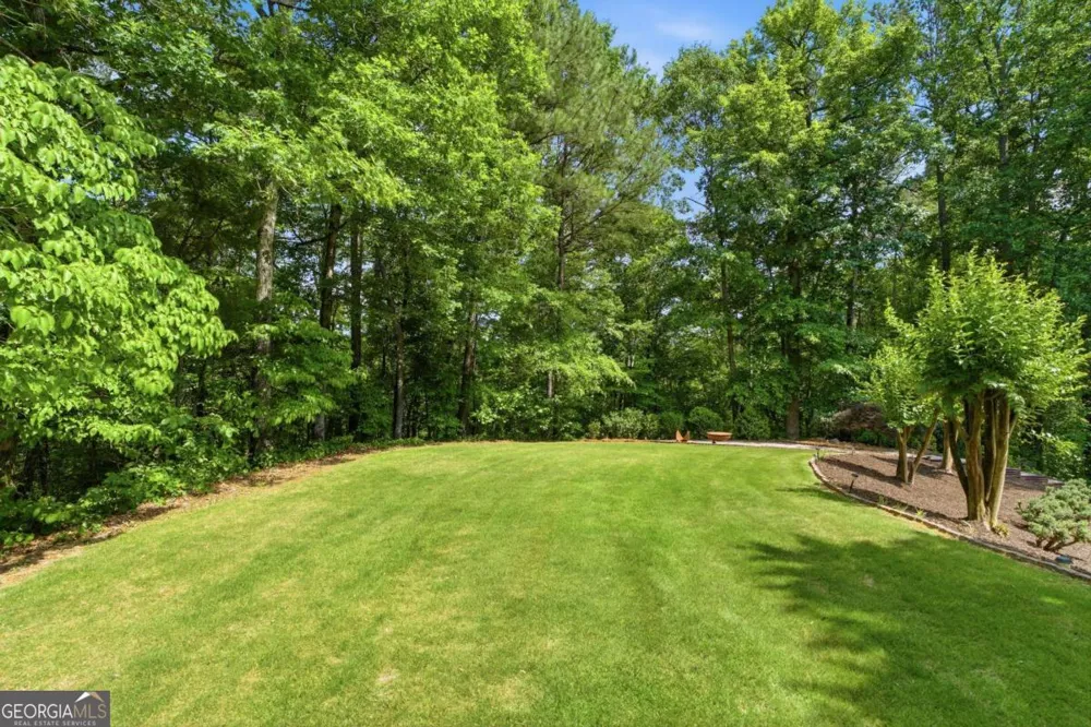 29 Crolley LN White, GA 30184