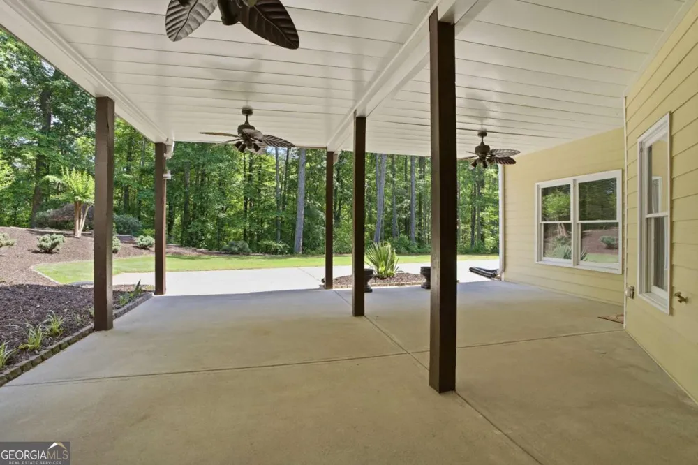 29 Crolley LN White, GA 30184