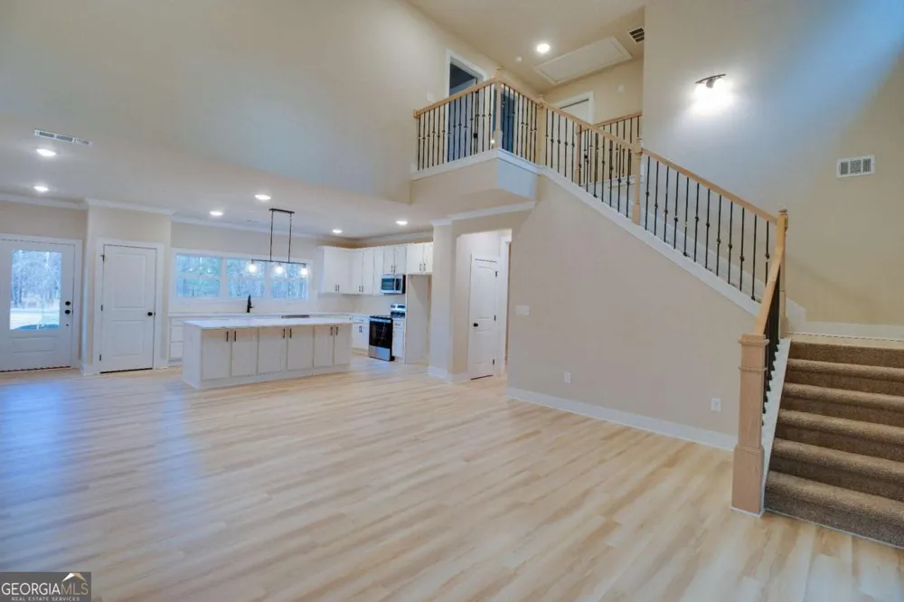 1021 Pointe S Tignall, GA 30668