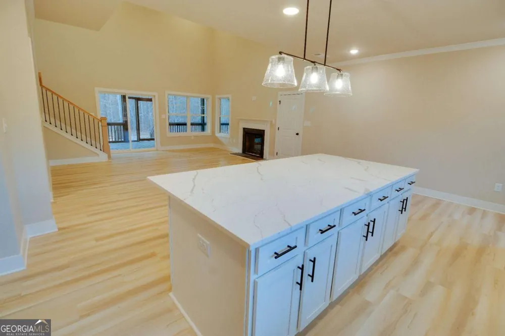 1021 Pointe S Tignall, GA 30668