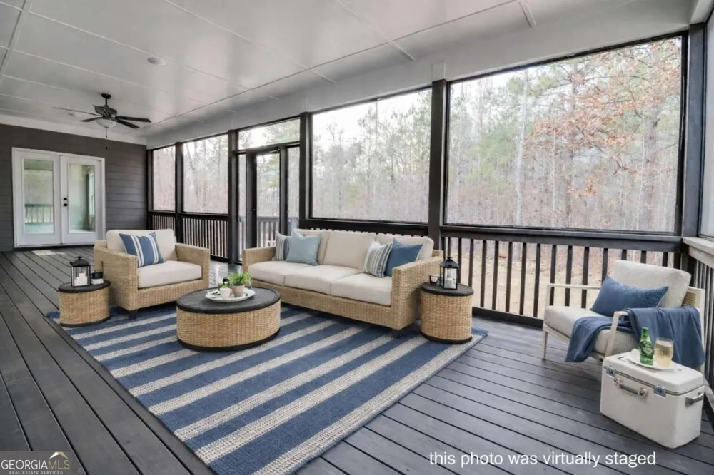 1021 Pointe S Tignall, GA 30668