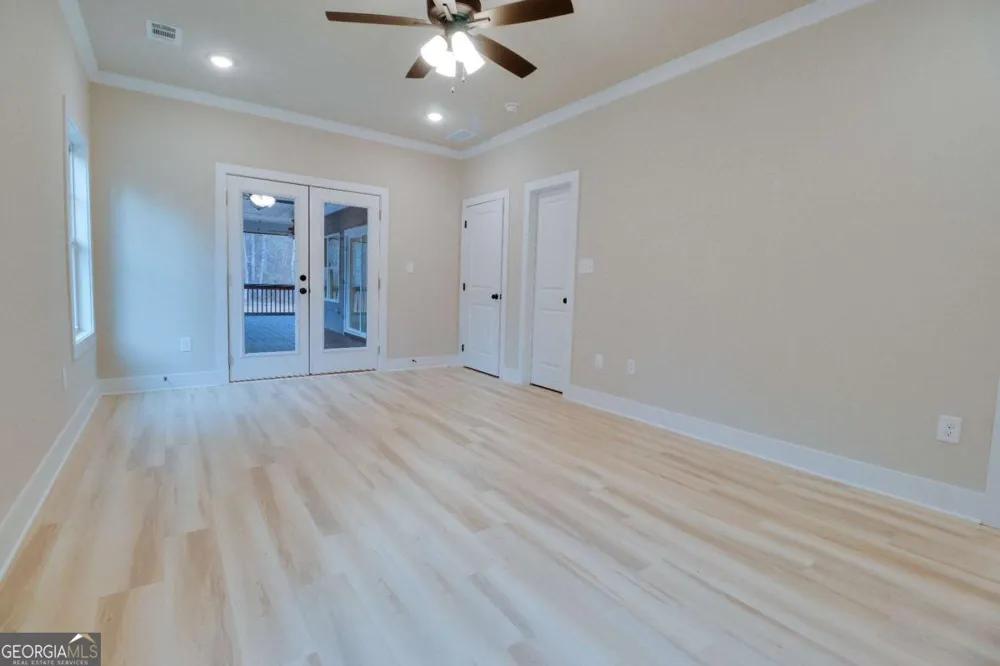 1021 Pointe S Tignall, GA 30668