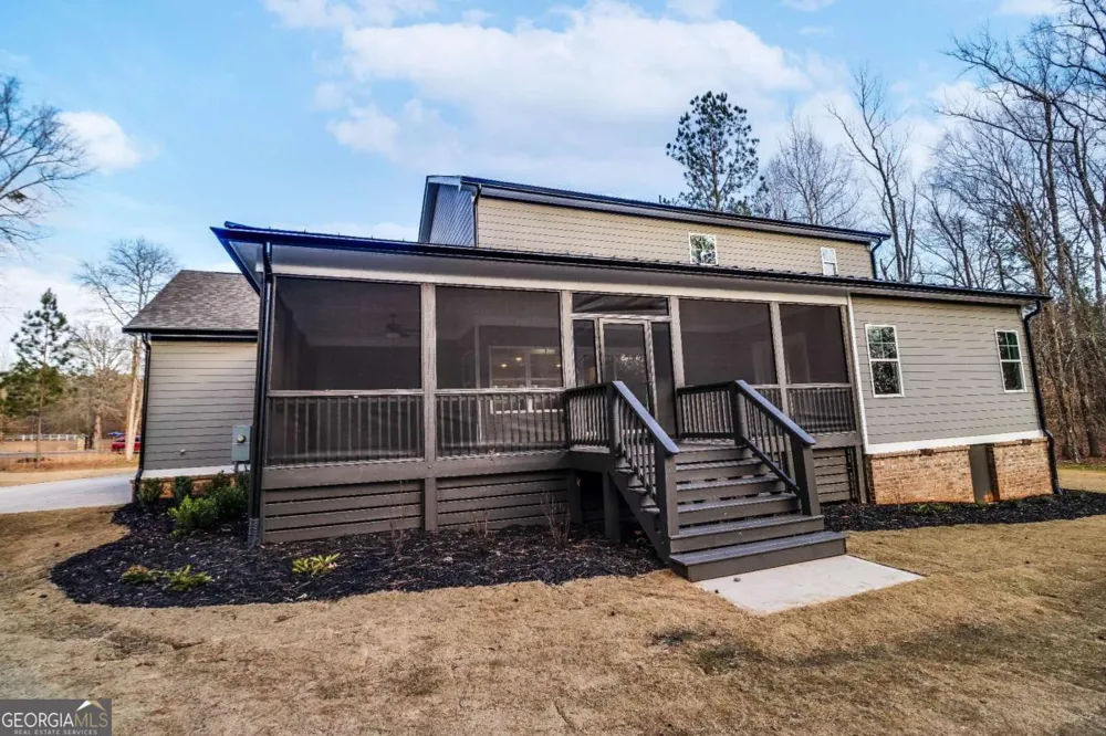 1021 Pointe S Tignall, GA 30668
