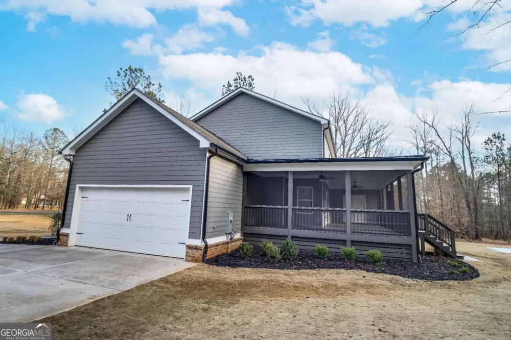 1021 Pointe S Tignall, GA 30668