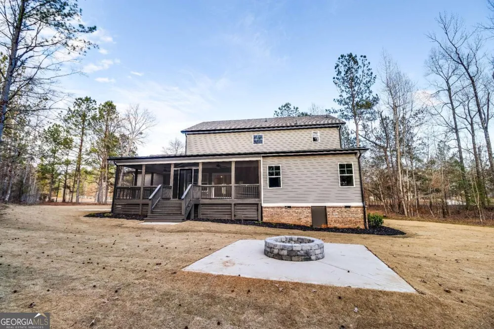 1021 Pointe S Tignall, GA 30668