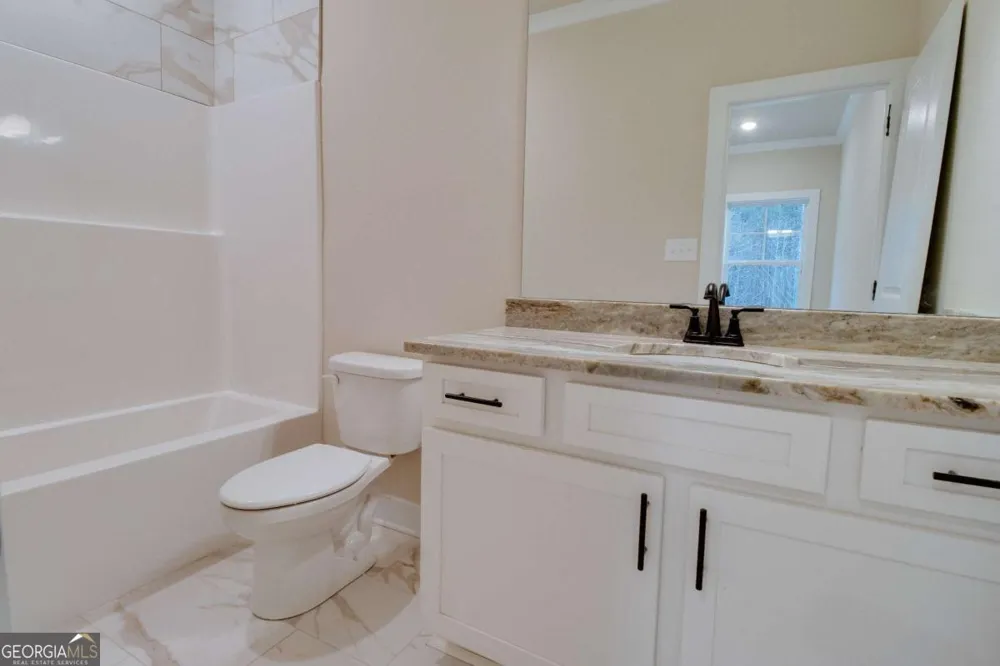 1021 Pointe S Tignall, GA 30668