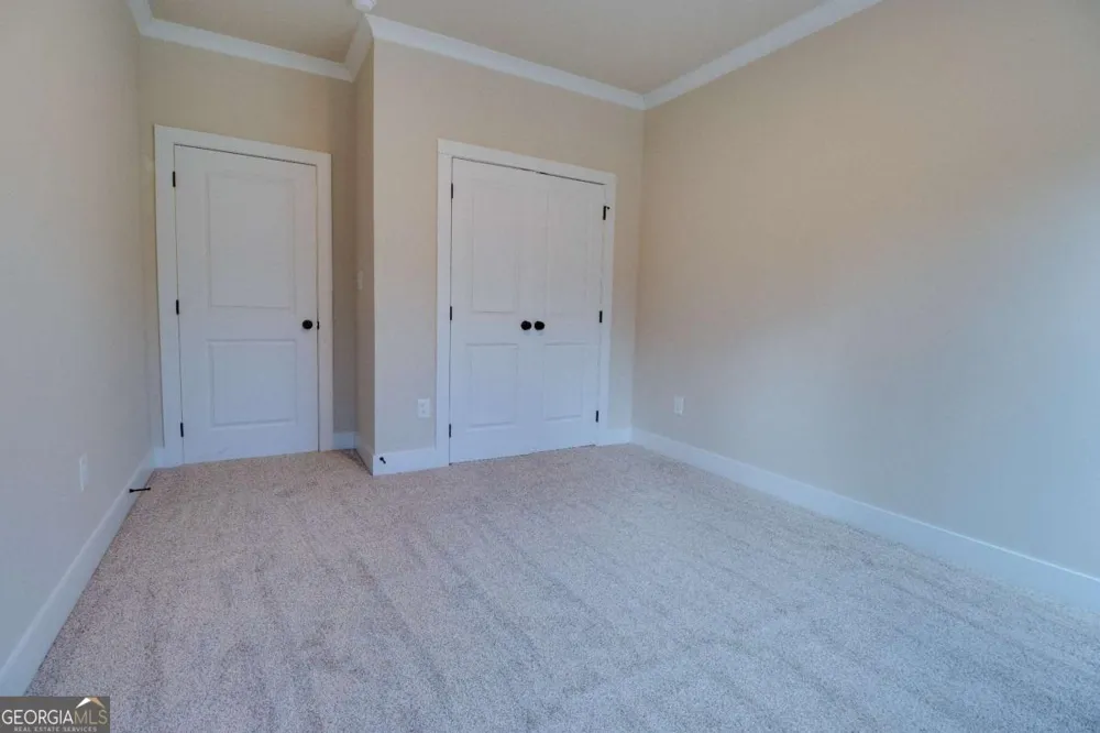 1021 Pointe S Tignall, GA 30668