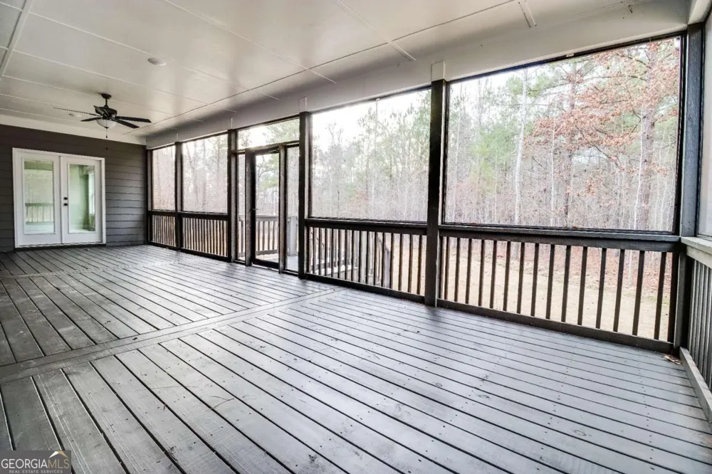 1021 Pointe S Tignall, GA 30668