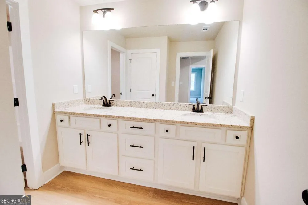 1192 Sunset Cove Tignall, GA 30668