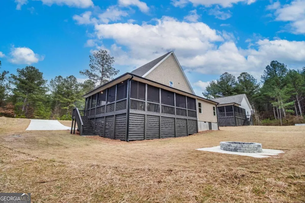 1192 Sunset Cove Tignall, GA 30668