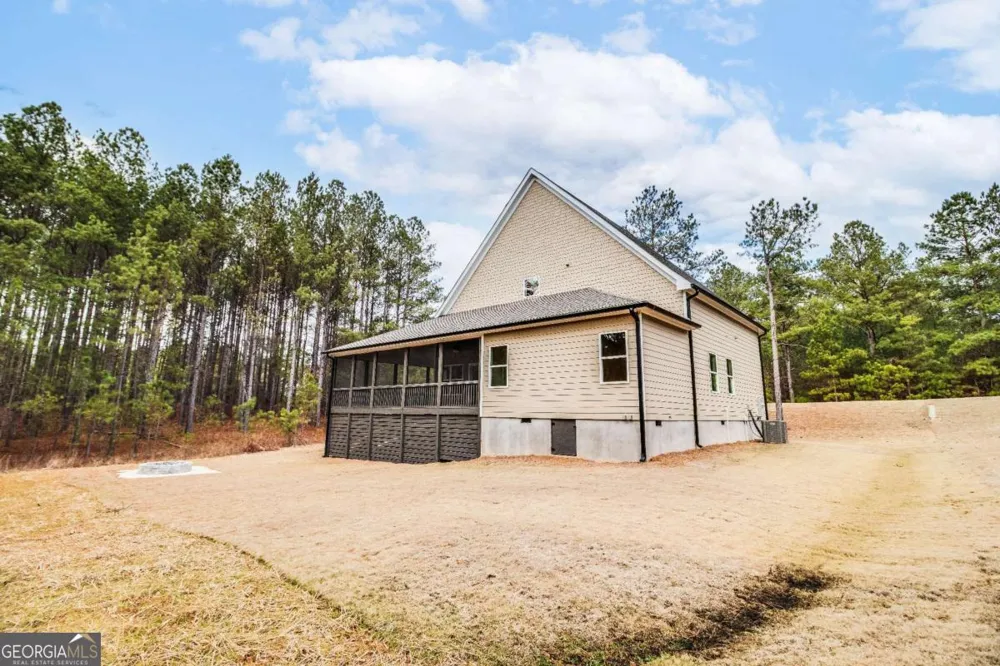 1192 Sunset Cove Tignall, GA 30668