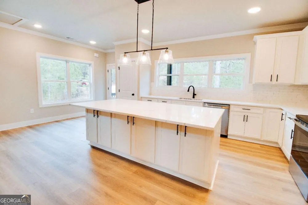 1192 Sunset Cove Tignall, GA 30668