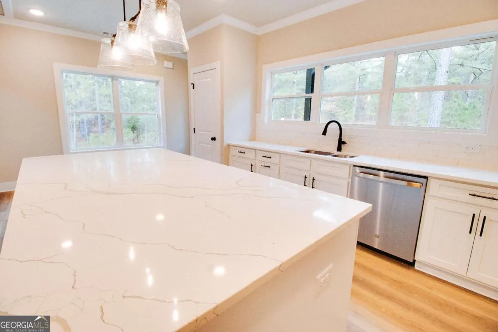 1192 Sunset Cove Tignall, GA 30668