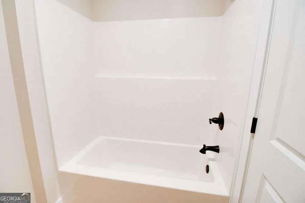 1192 Sunset Cove Tignall, GA 30668