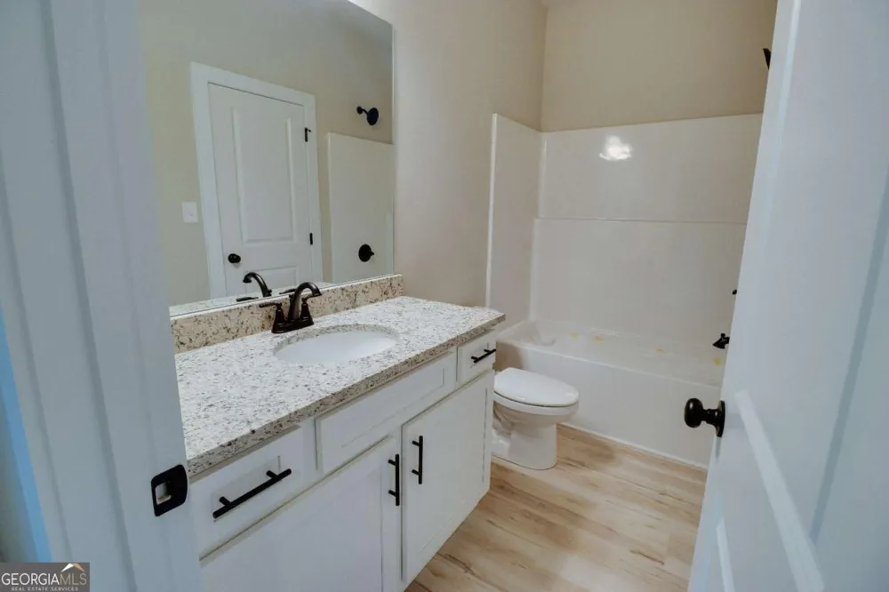 1198 Sunset Cove Tignall, GA 30668