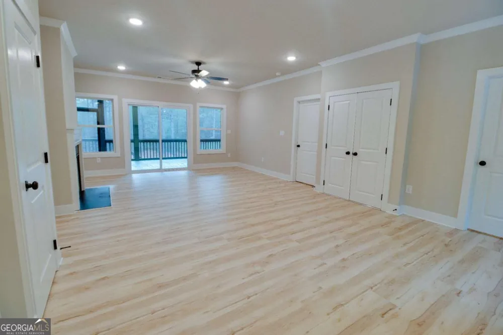 1198 Sunset Cove Tignall, GA 30668