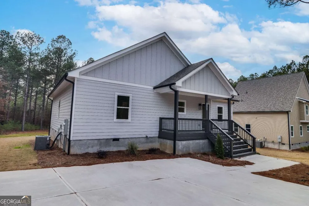 1198 Sunset Cove Tignall, GA 30668