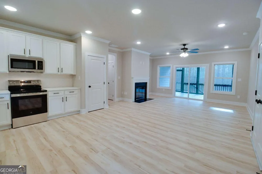 1198 Sunset Cove Tignall, GA 30668
