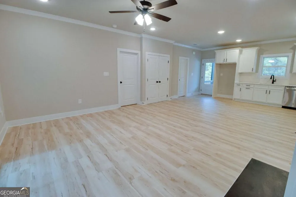1198 Sunset Cove Tignall, GA 30668