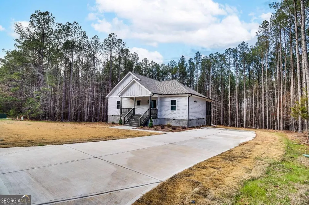 1165 Watersedge Cove Tignall, GA 30668