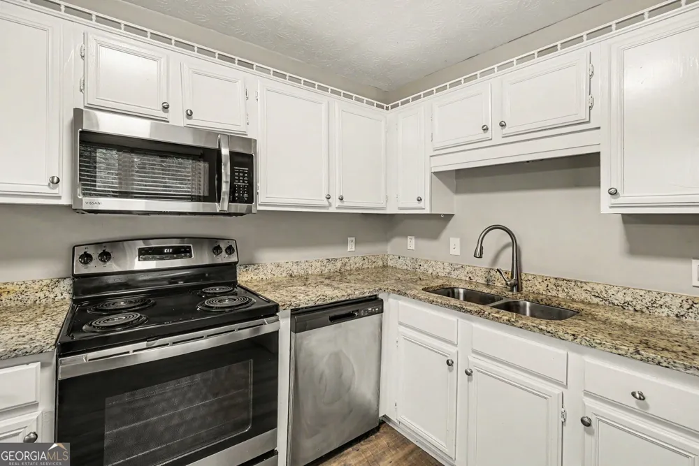 202 Garretts DR Douglasville, GA 30134