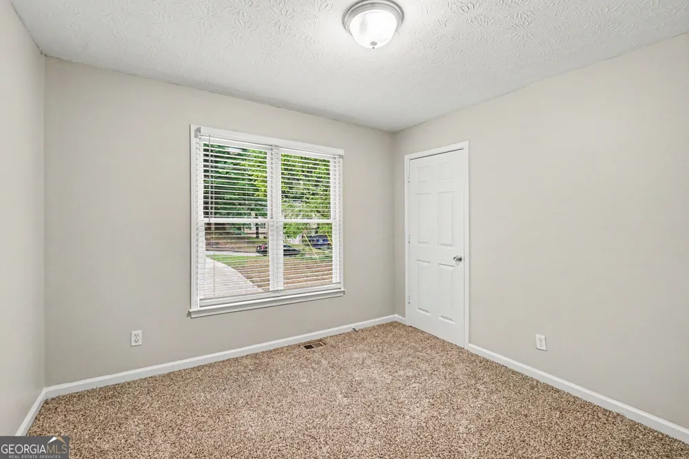 202 Garretts DR Douglasville, GA 30134