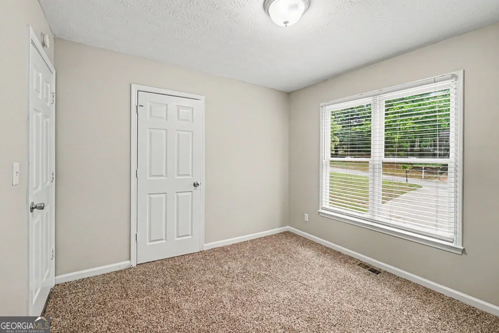 202 Garretts DR Douglasville, GA 30134
