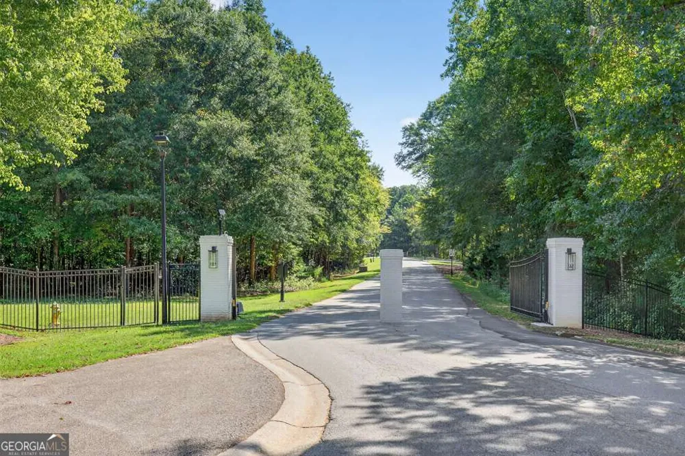 165 Chariot CT Jefferson, GA 30549