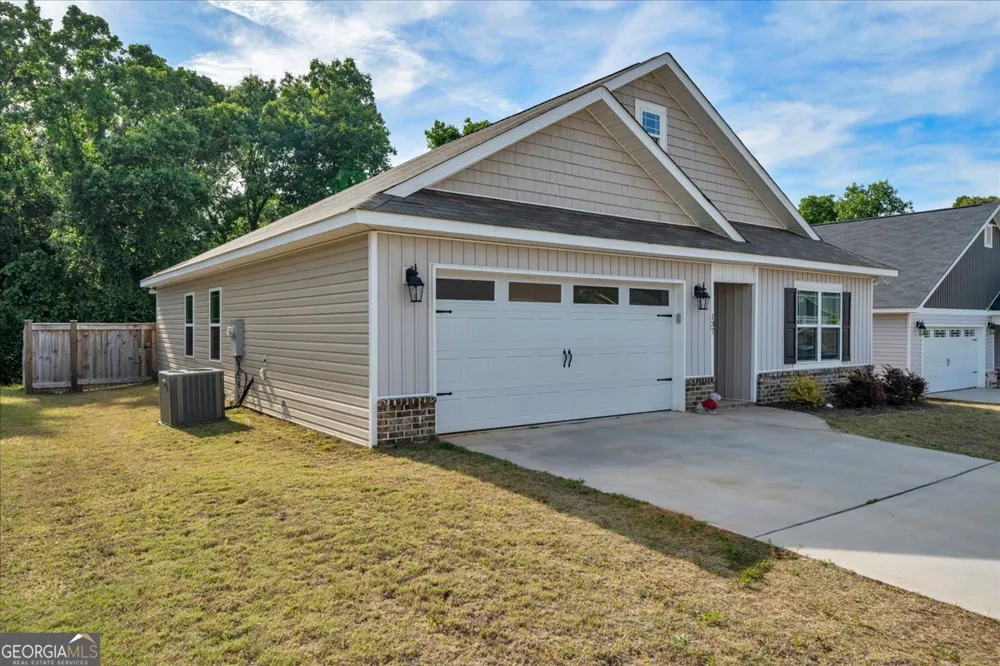 137 Red Tail CIR Byron, GA 31008