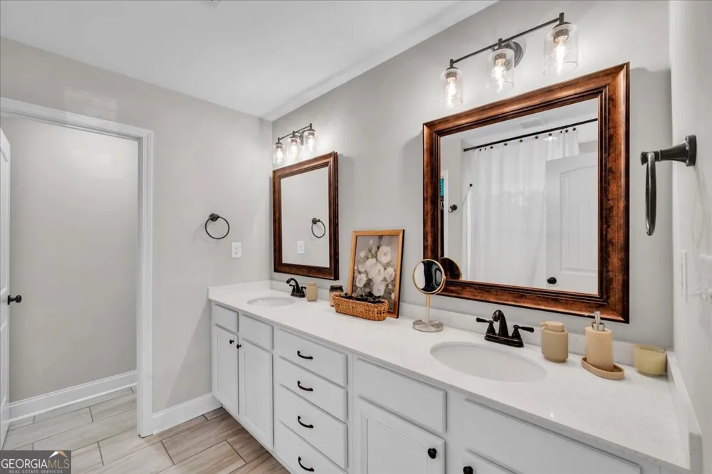 137 Red Tail CIR Byron, GA 31008