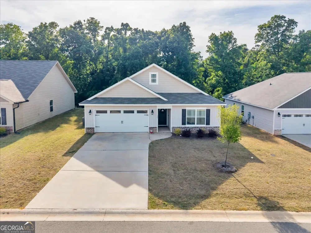 137 Red Tail CIR Byron, GA 31008
