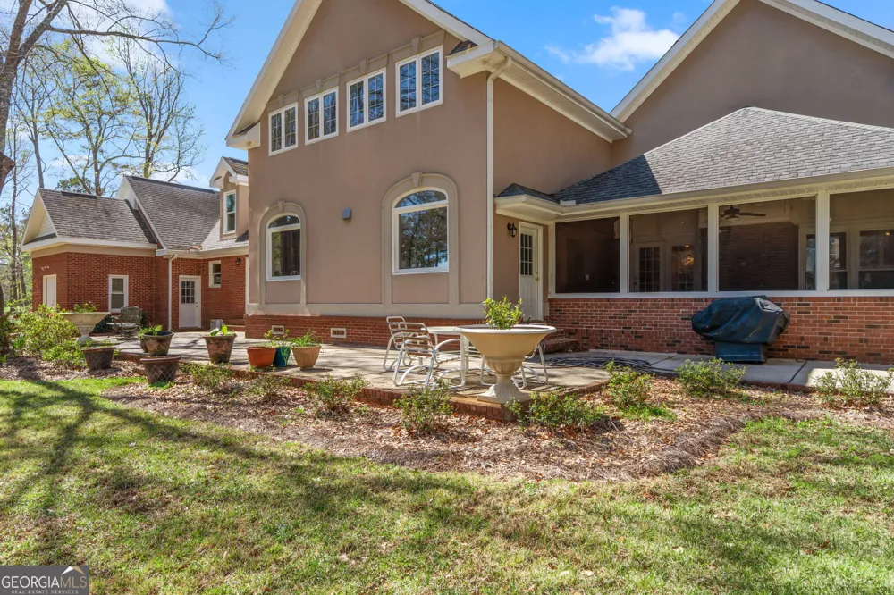 109 Crest Pte Warner Robins, GA 31088