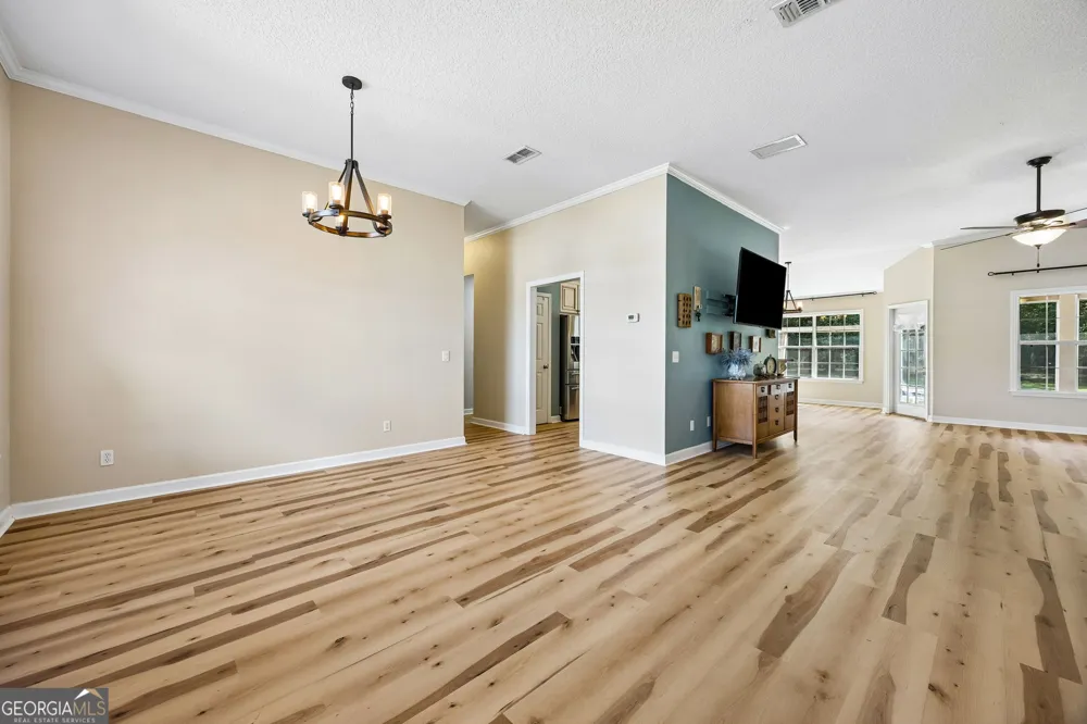 348 Deerwood Village DR Woodbine, GA 31569