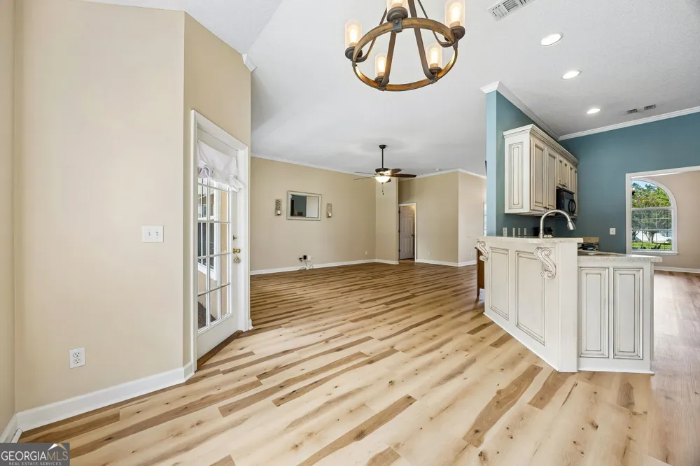 348 Deerwood Village DR Woodbine, GA 31569