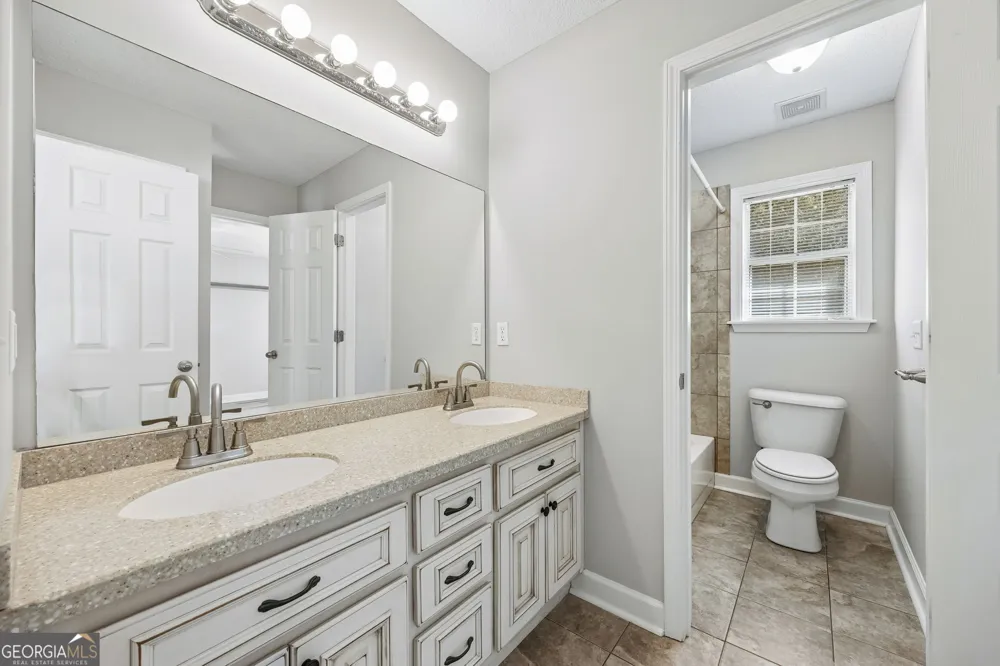 348 Deerwood Village DR Woodbine, GA 31569