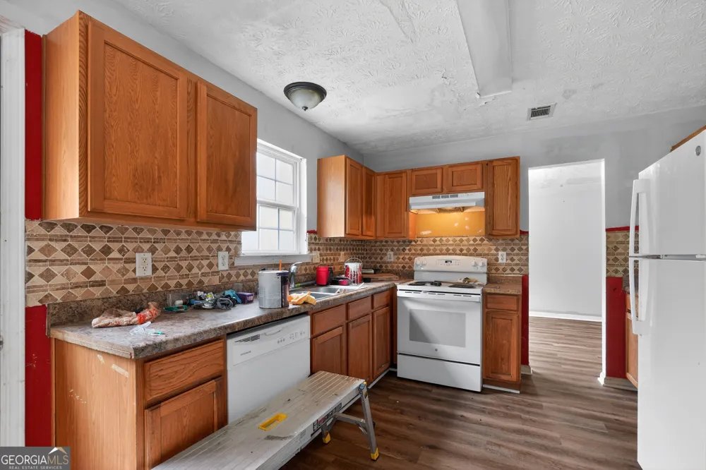 60 Artie CT Oxford, GA 30054