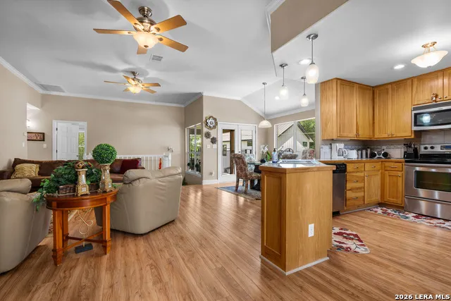 3900 Apache Circle Kingsland, TX 78639